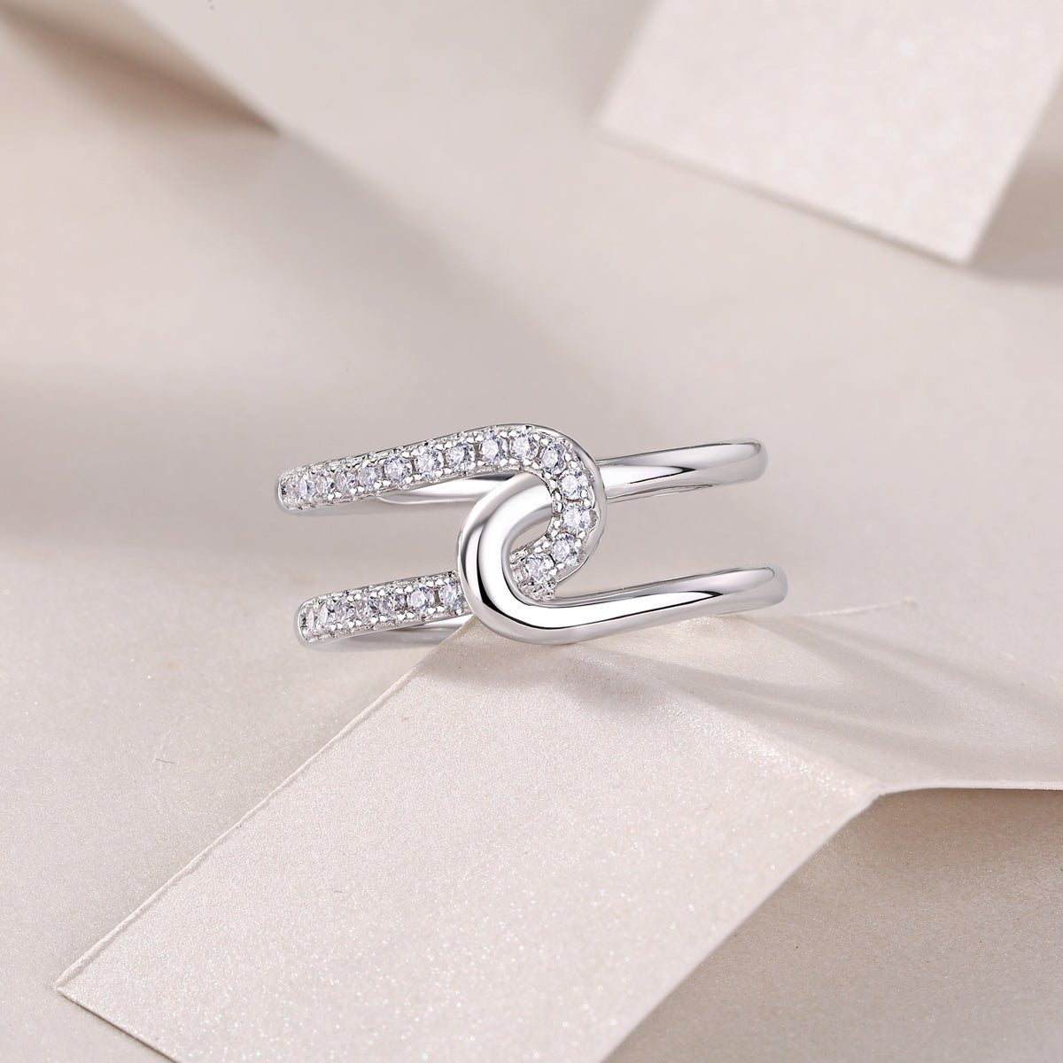 A Gorgeous Wedding Ring Set With Top - quality Moissanite S925 Silver And Platinum - Moissanite Market