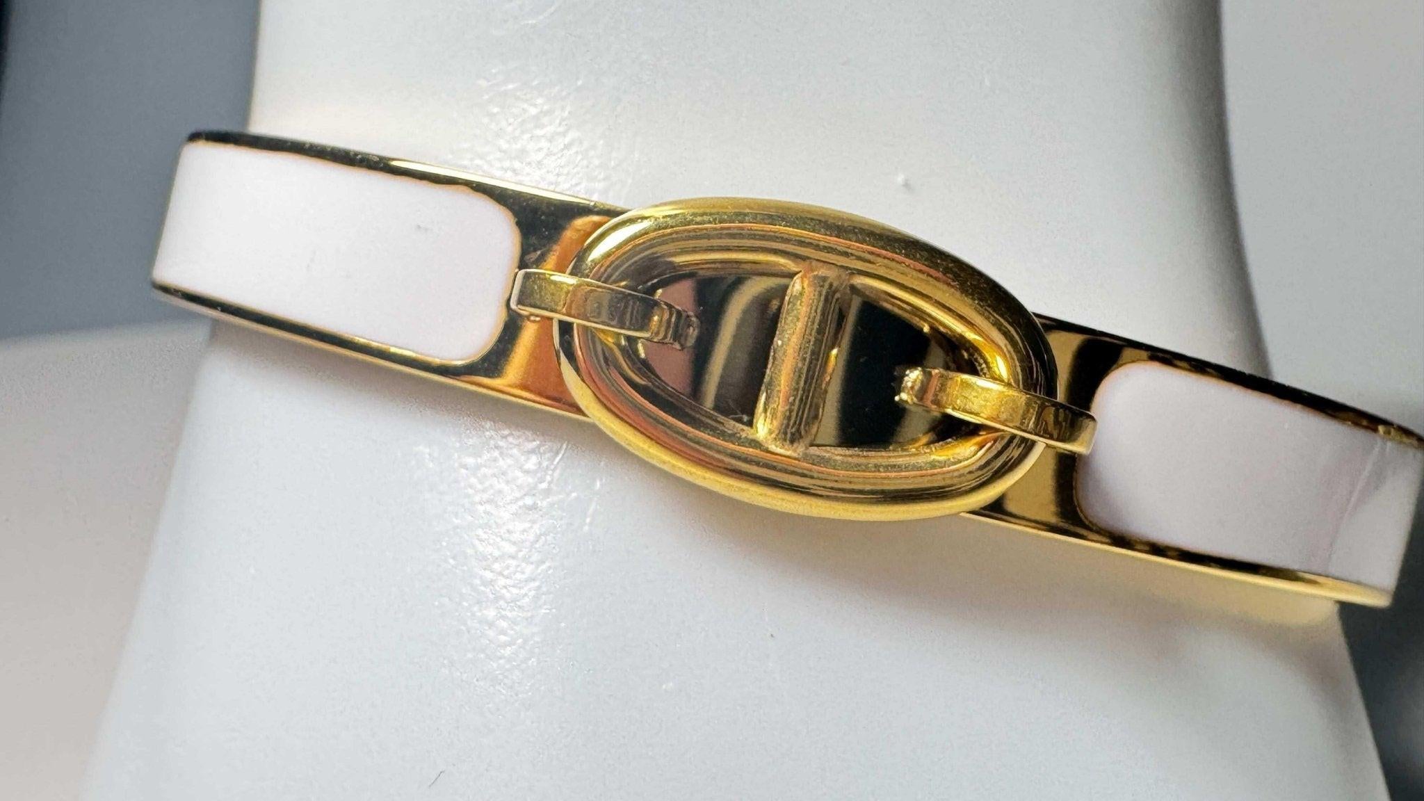 Luxury Gold Clasp Bracelet in Stainless Steel with 18K Gold Plating - Moissanite Market