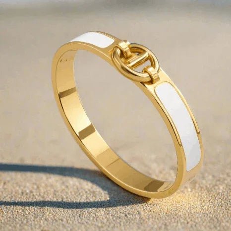 Luxury Gold Clasp Bracelet in Stainless Steel with 18K Gold Plating - Moissanite Market