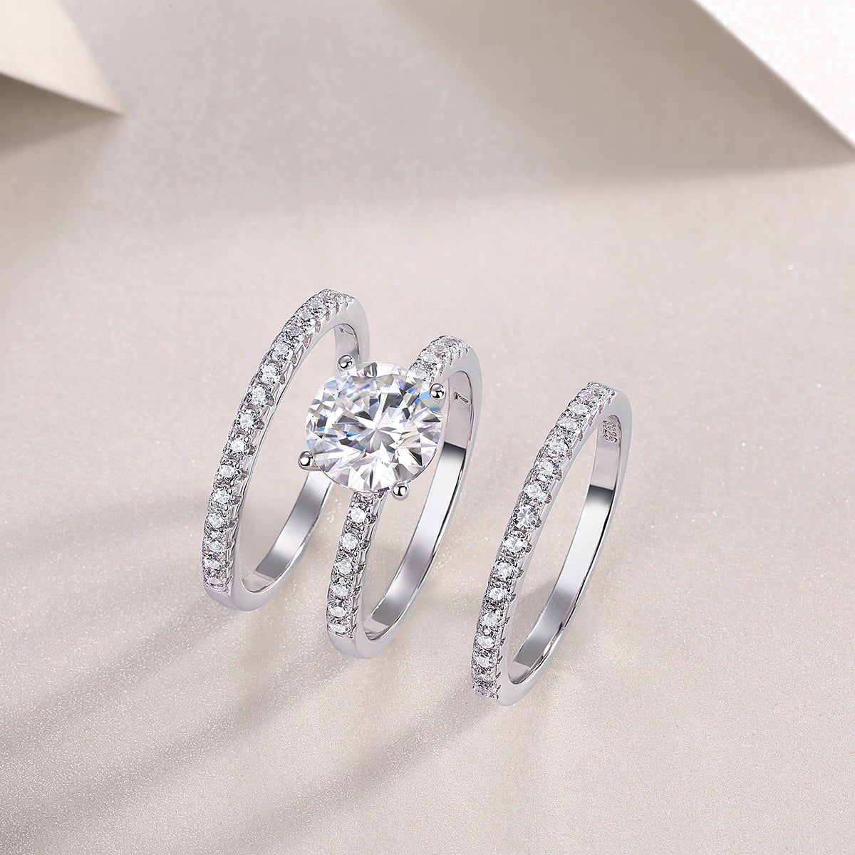 Set With 2 - carat Top - quality Moissanite S925 Silver And Platinum - plated Diamond Wedding Ring. The Ring Can Be Inspected With A Diamond Pen - Moissanite Market
